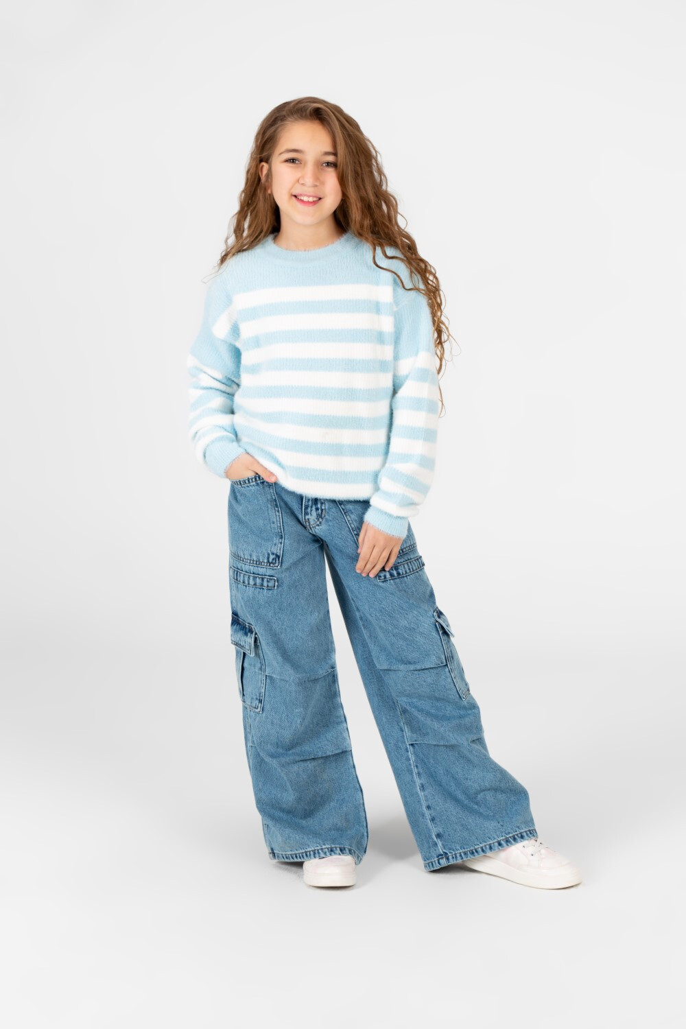 Girl's Round Neck Long Sleeves Striped Jakar Pullover Sweater