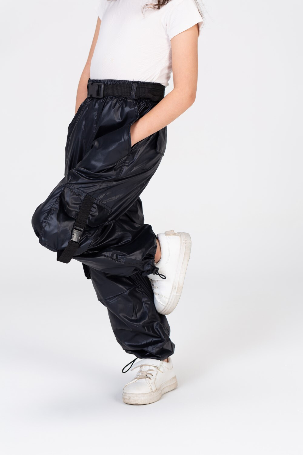 Girls Wide Leg Waterproof Trousers With A Belt At The Waist And Pockets In A Modern Fit