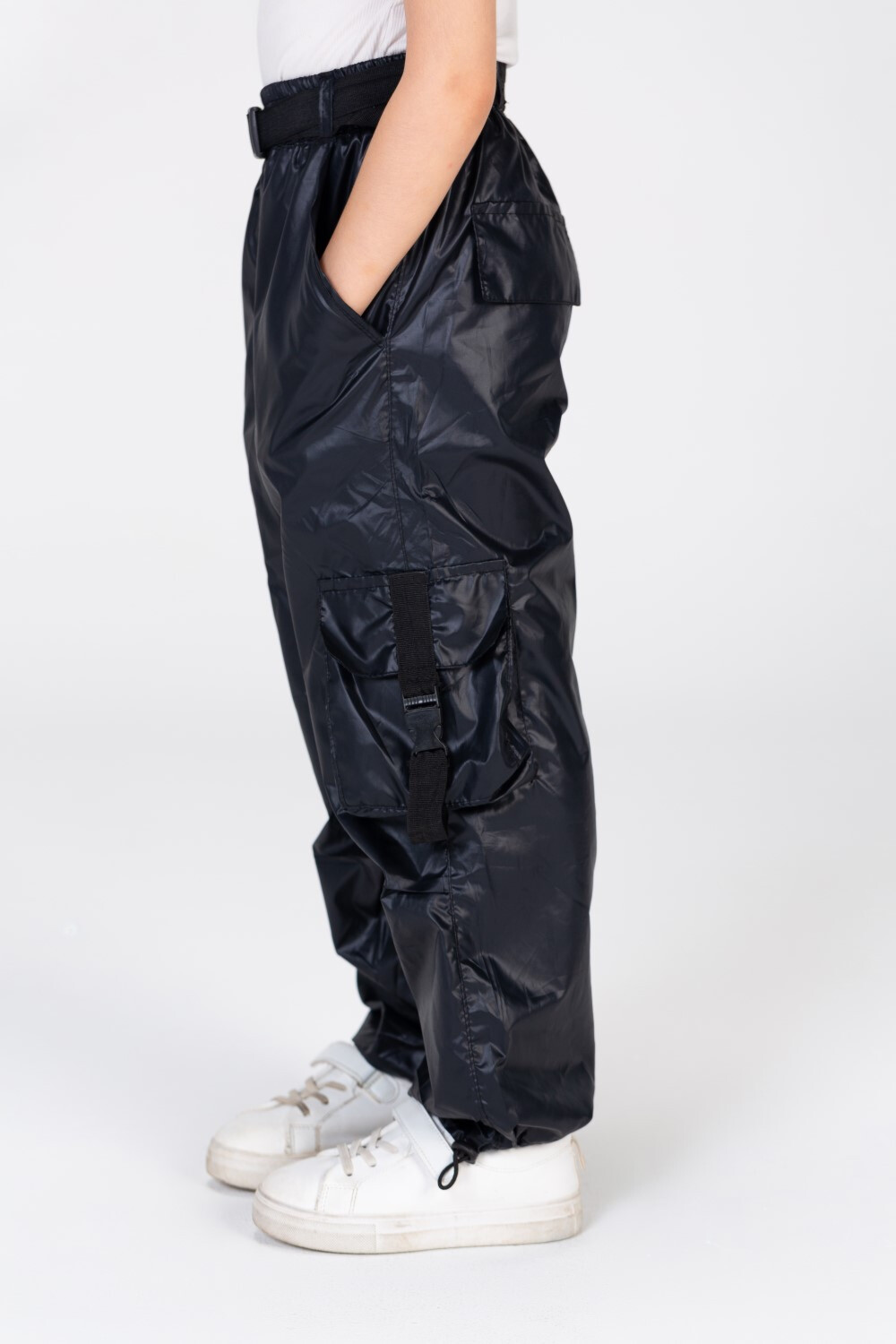 Girls Wide Leg Waterproof Trousers With A Belt At The Waist And Pockets In A Modern Fit