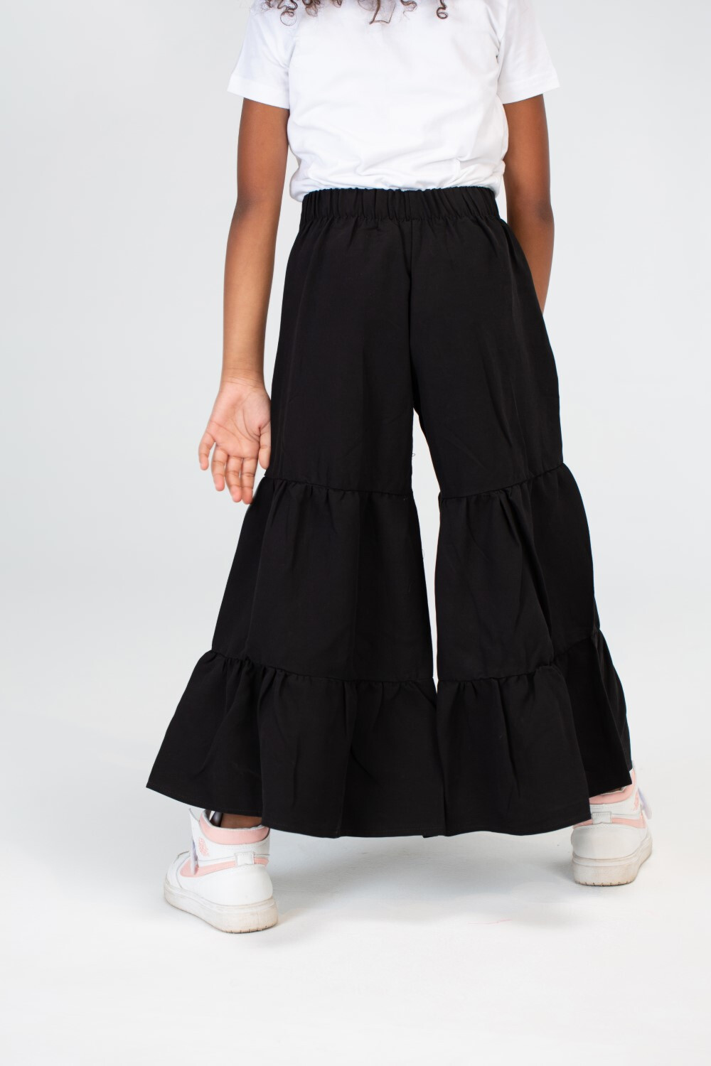 Girls Long And Wide Trousers In Basic Fabric With A Modern Summer Cut