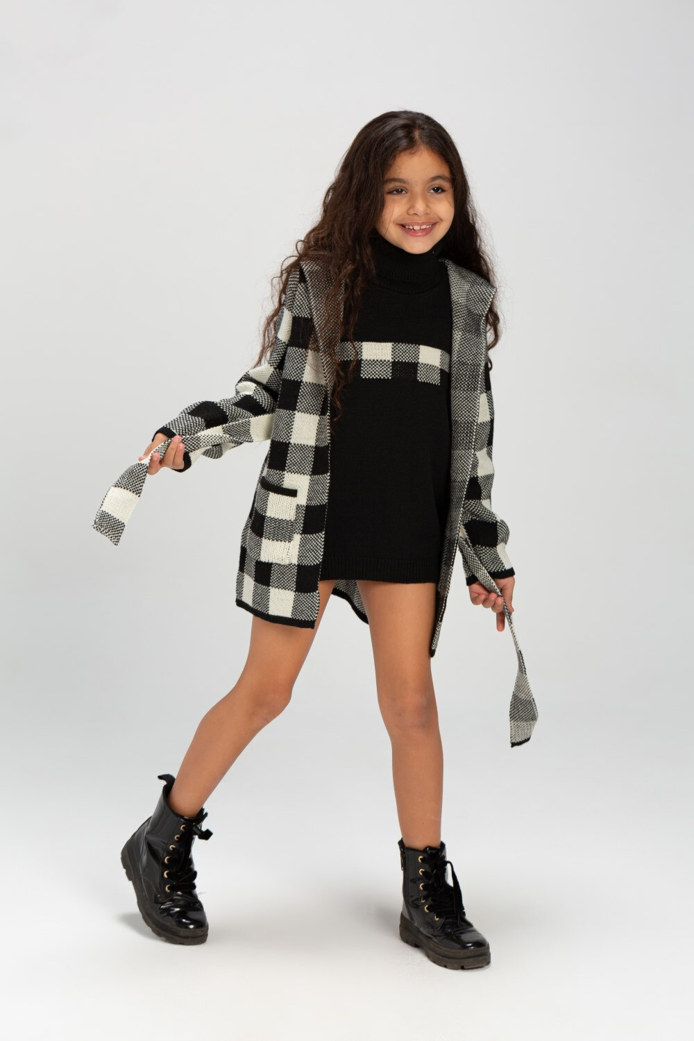 Girl's Long Sleeve Basic Regular Fit High Neck Checked Outfit With Unqiue Design