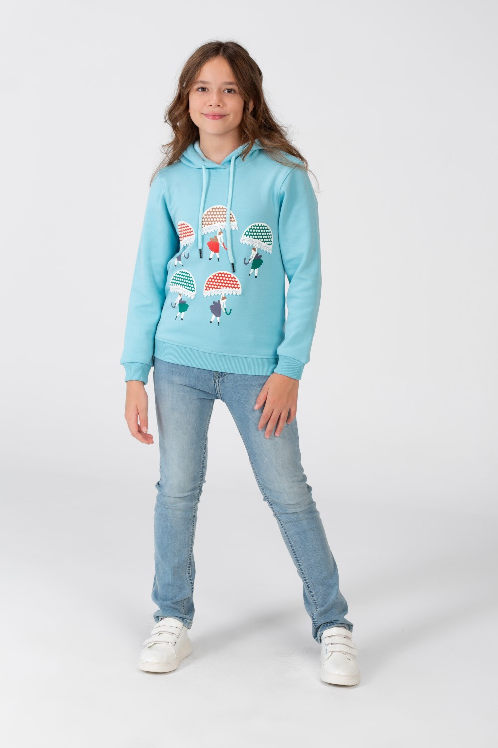 Girl's Hoodie Sweatshirt With Front Print And Long Sleeves