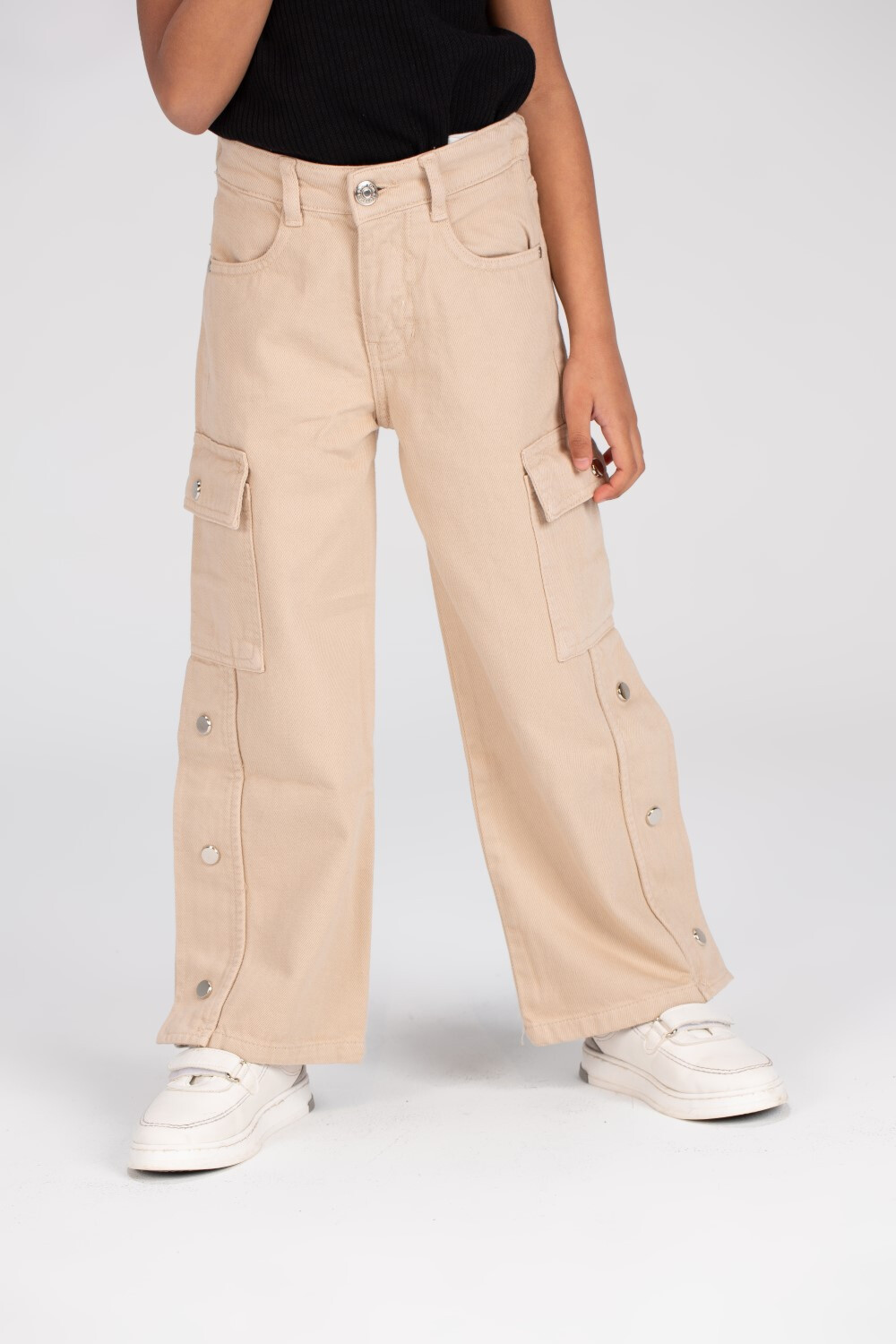 Girl's Used Details Wide Leg Style Gabardines Pants With Unique Cut