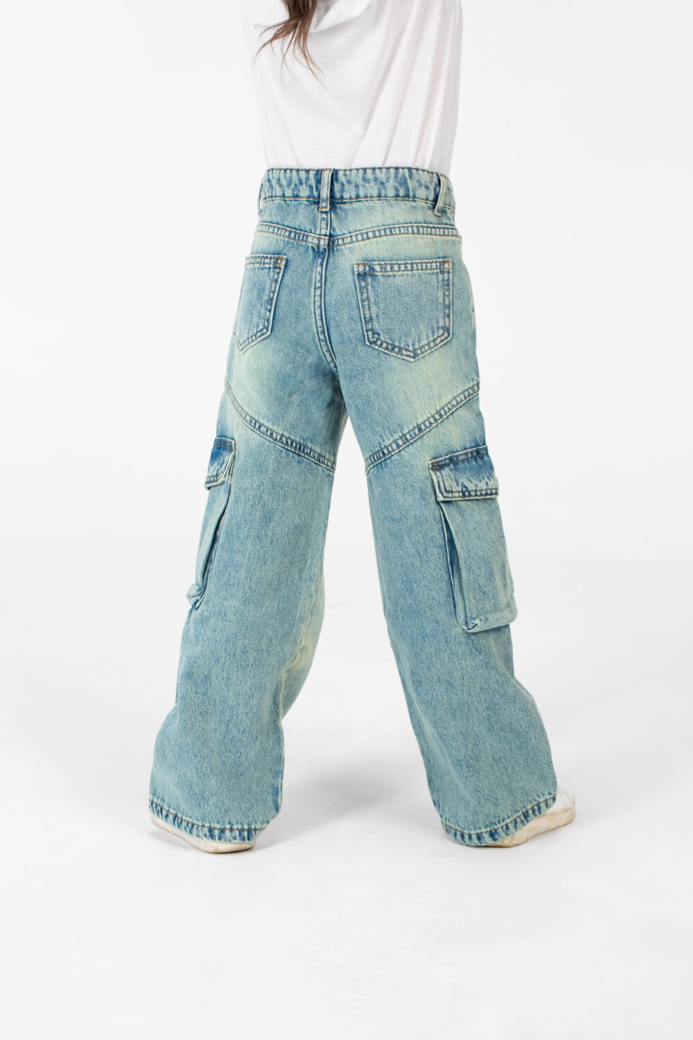 Girl's Slouchy Cargo Jeans Pants With Pockets And Modern Design