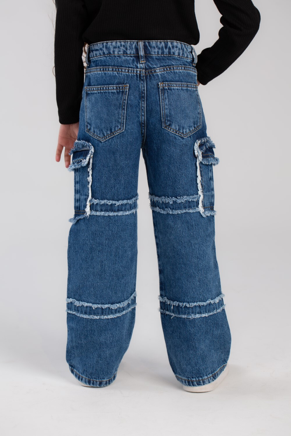 Girl's Used Details Wide Leg Jeans Pants That Features A Unique Cut