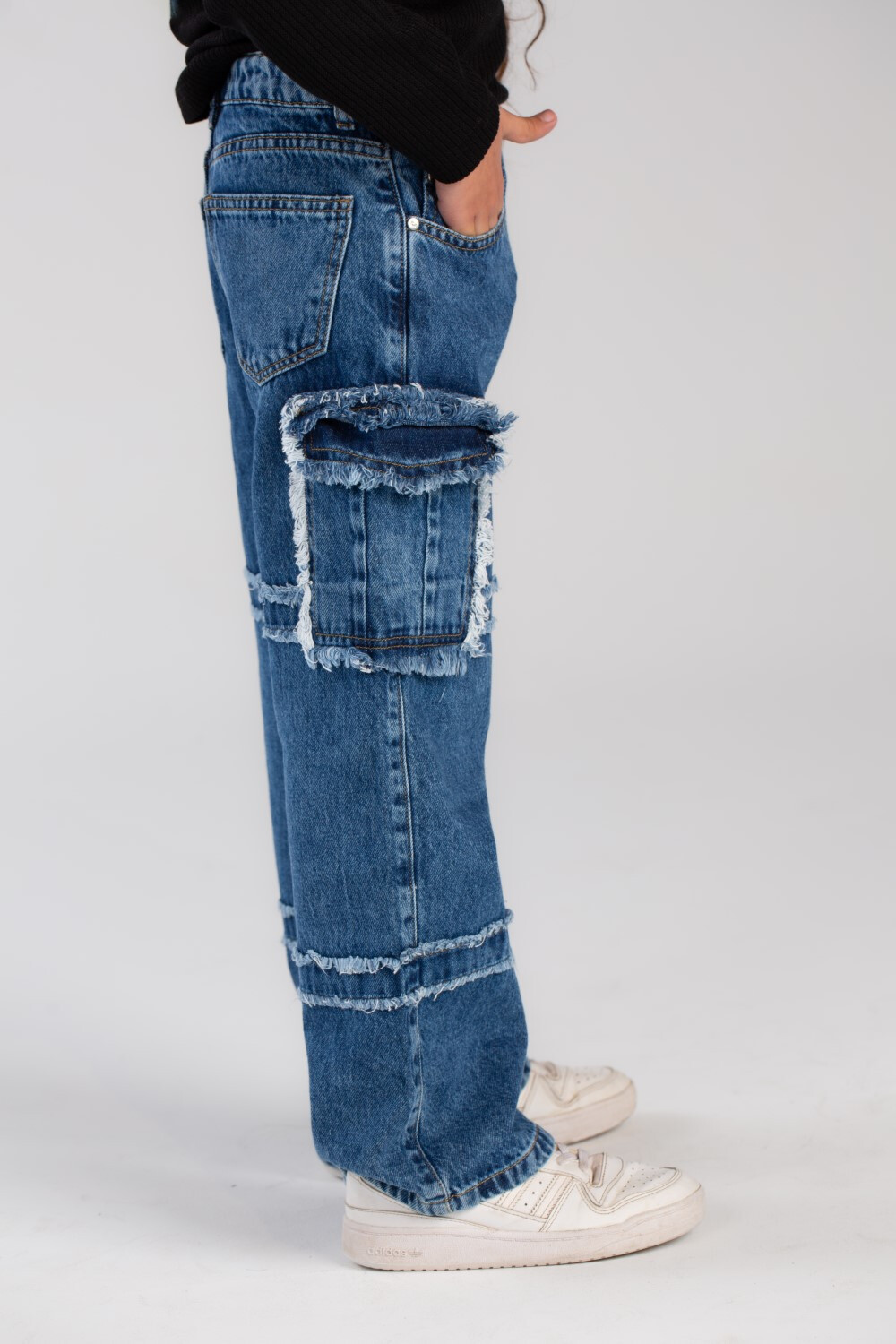 Girl's Used Details Wide Leg Jeans Pants That Features A Unique Cut